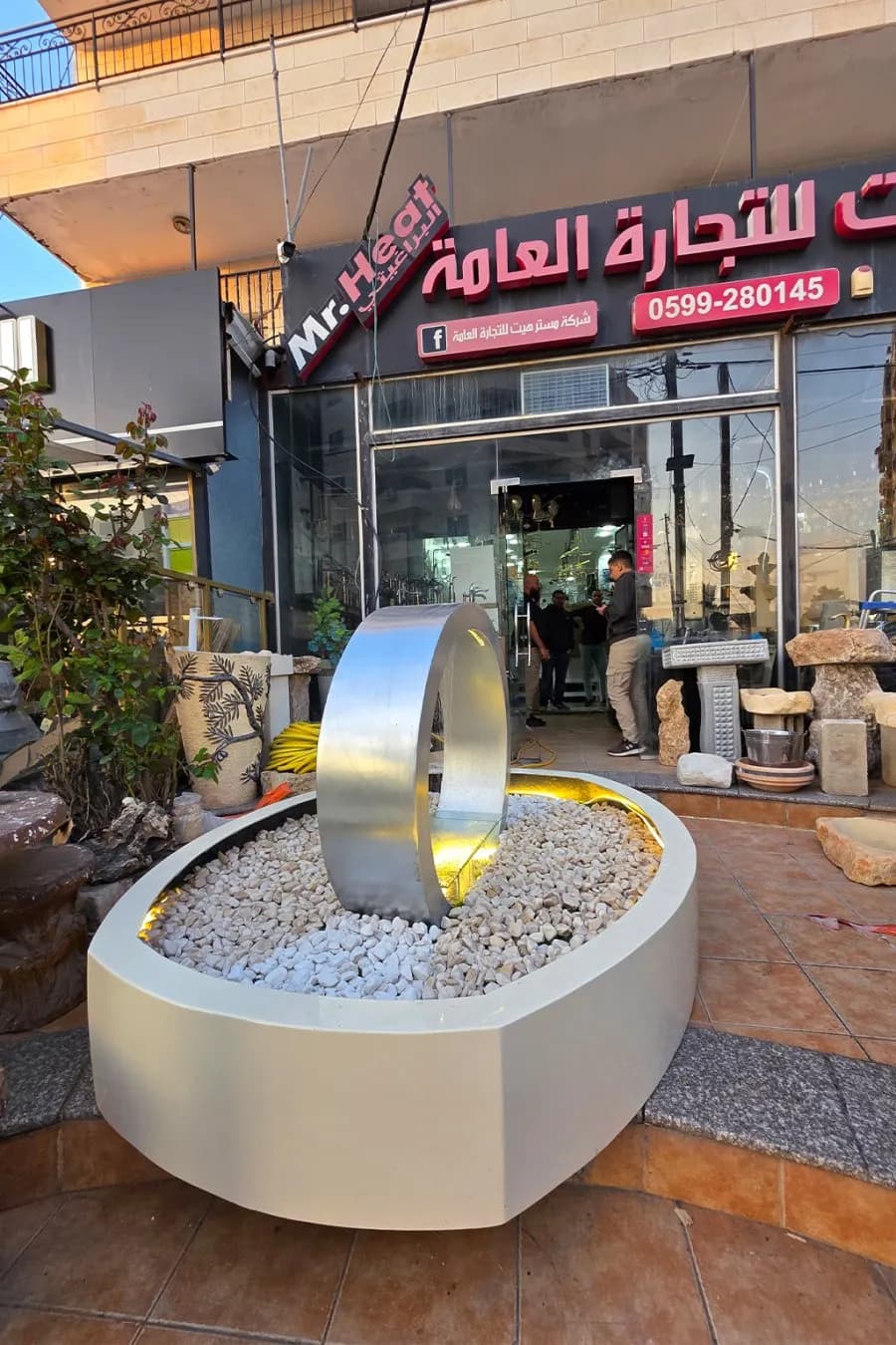 نافورة حلقة مودرن بإضاءة LED – Ring Flow (فيبر جلاس)