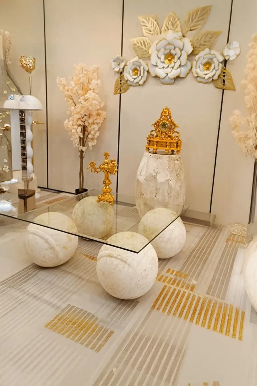 طاولة الاربع كرات